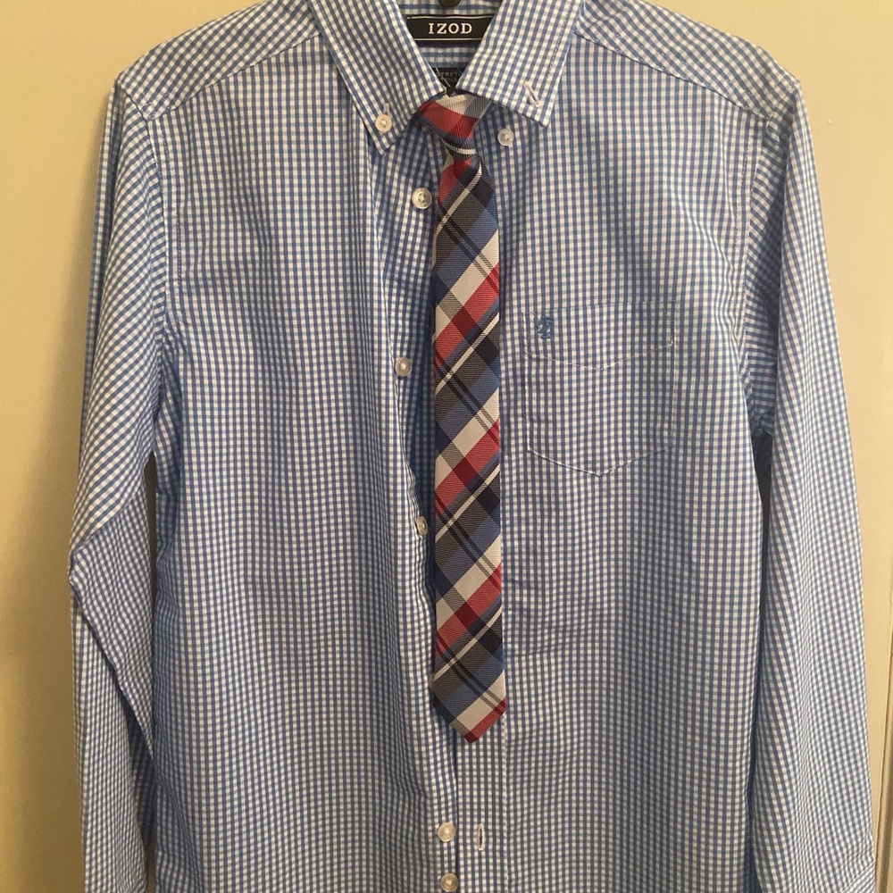 NWT Izod button down with tie